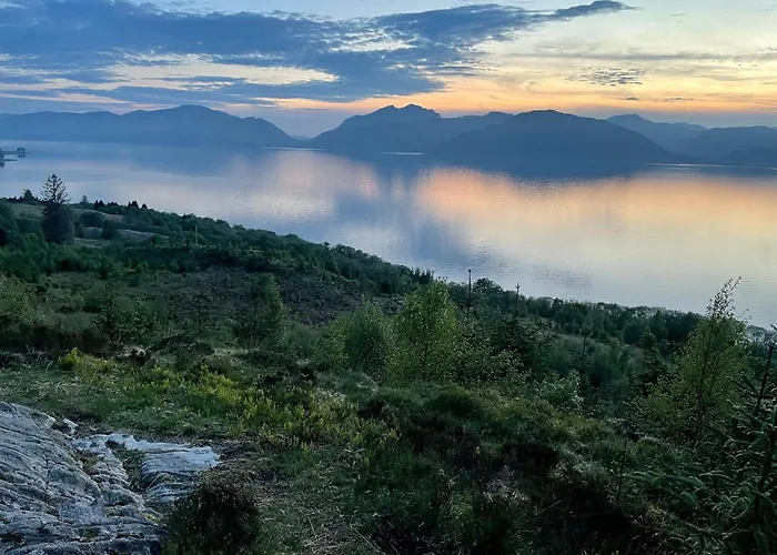 Tumpseys Hideaway With Hot Tub, Glencoe Ballachulish Highlands Near Fort William